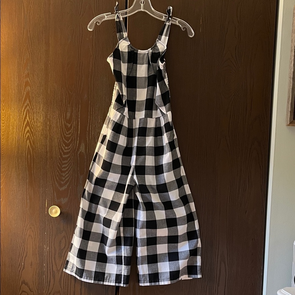 Habitual strapped black and white checked capri jumpsuit. Size 14